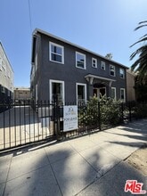 Building Photo - 5520 Franklin Ave