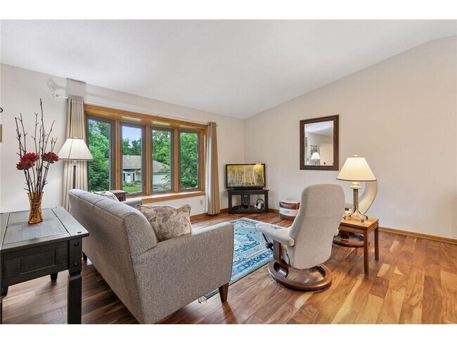 Foto del edificio - 796 Sunset Dr