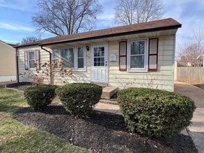 Building Photo - 4367 Boswell Ave