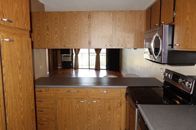 Foto del edificio - 2 BD / 2 BA Apartment in Aiea!