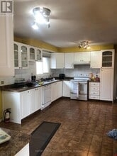 Building Photo - 11 Cabernet Cir