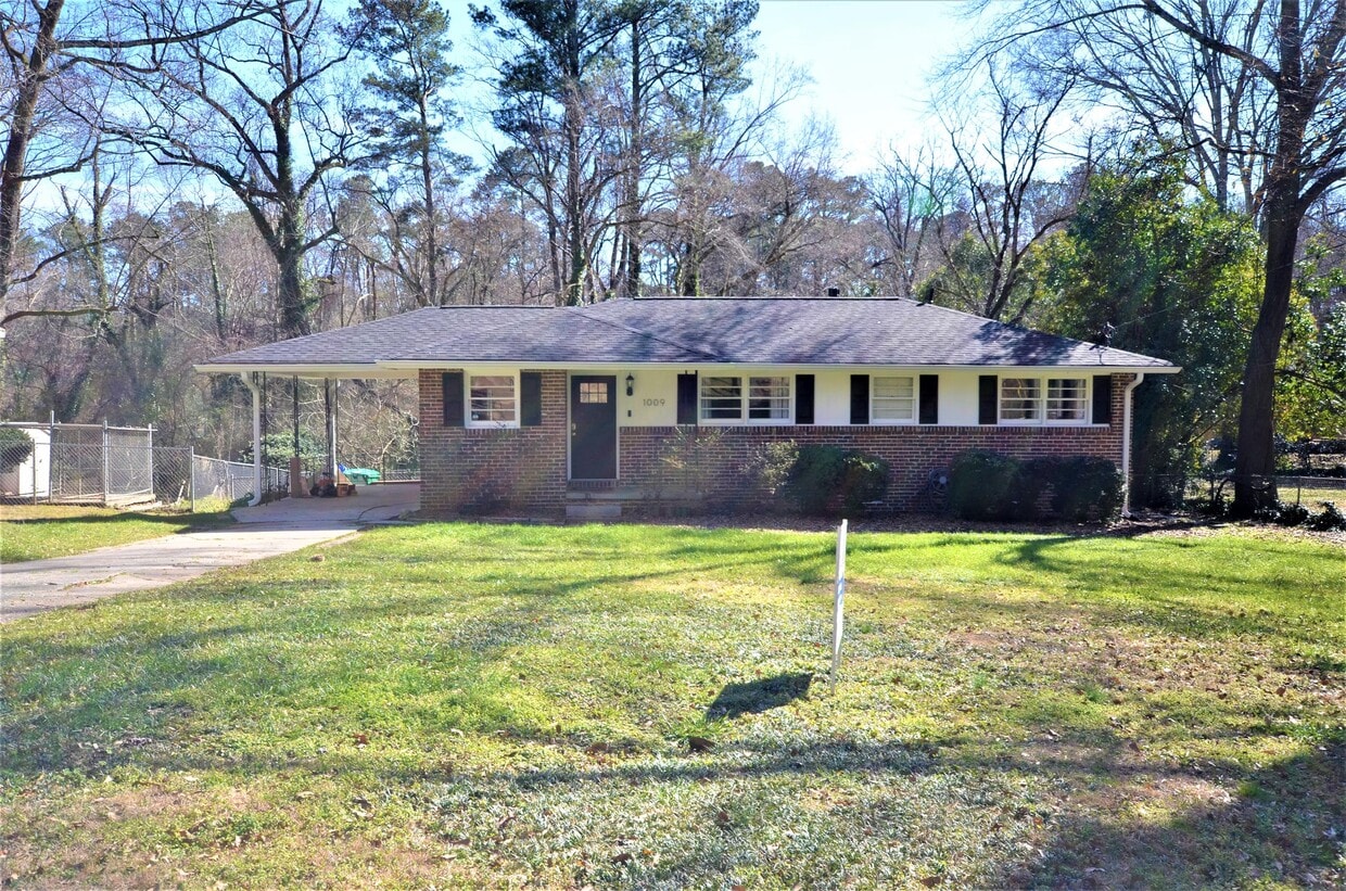Photo - 1009 N Hills Dr (Decatur, GA)