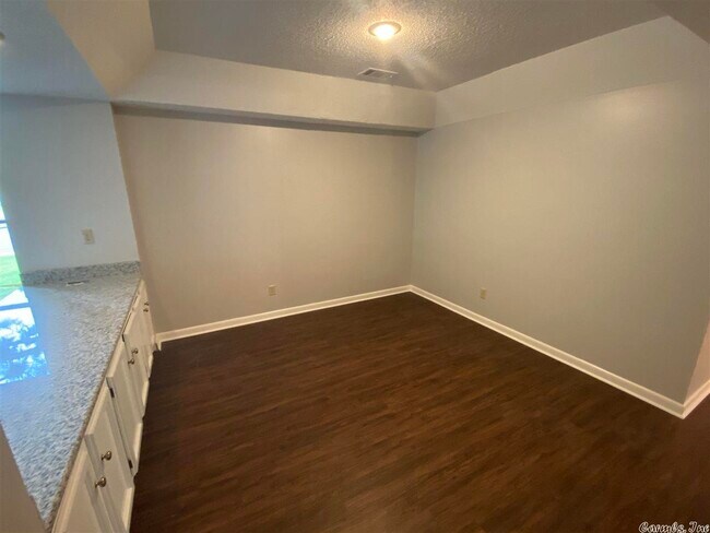 Foto del edificio - 401 Club #20 Rd