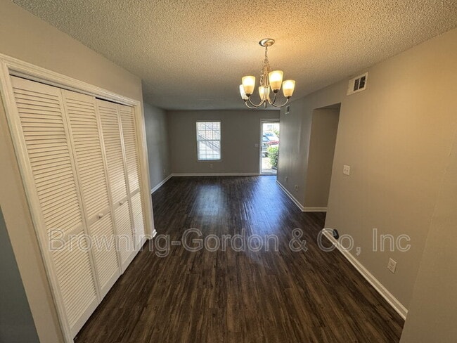 Building Photo - 1303 Acklen Ave