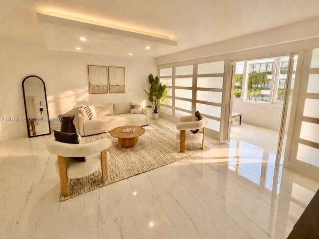 Foto del edificio - 2301 Collins Ave