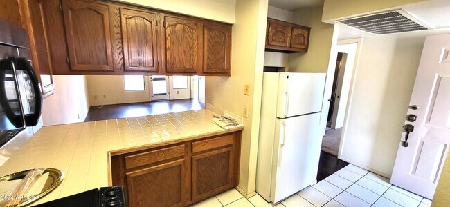 Building Photo - 11666 N 28th Dr