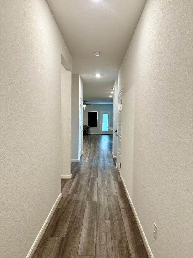 Building Photo - 13143 Braxon Pass