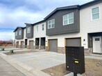 Foto principal - Beautiful 3br Townhome w 1-car Garage (2024)