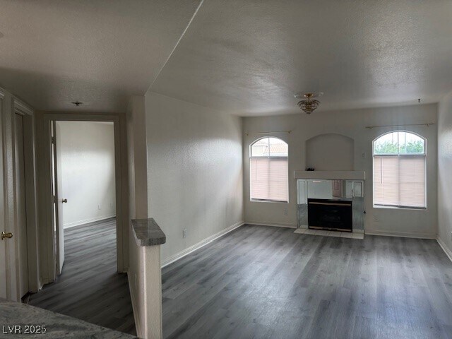 Building Photo - 4555 E Sahara Ave