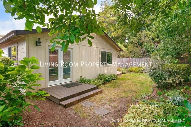 Building Photo - 4816 SE 36th Ave