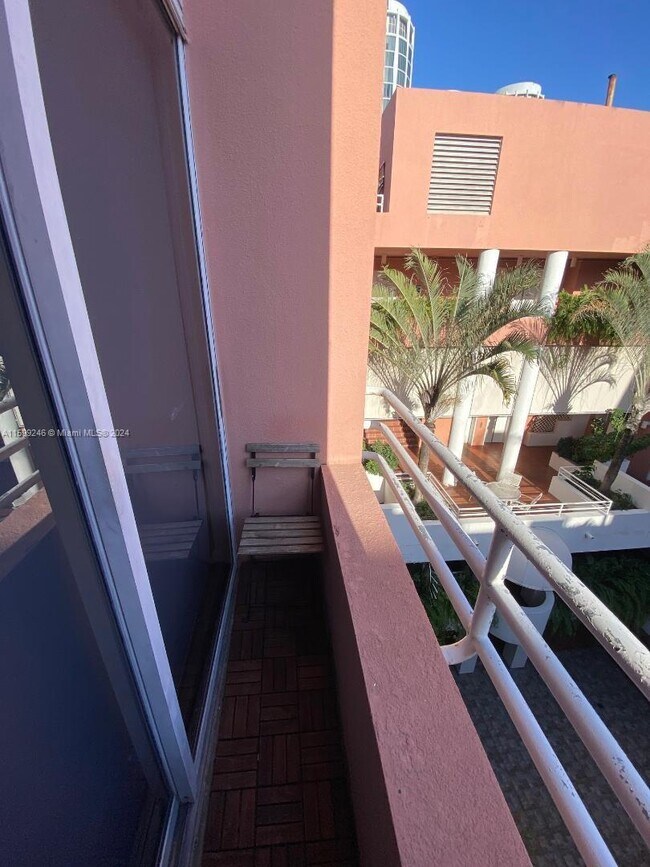 Foto del edificio - 2801 Florida Ave