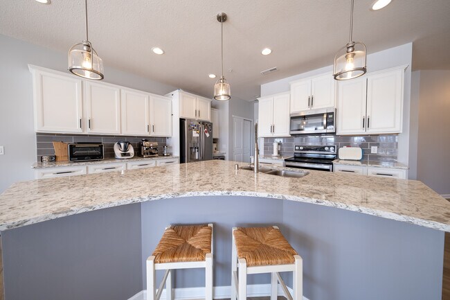 Foto del edificio - 756 Stonegate Rd