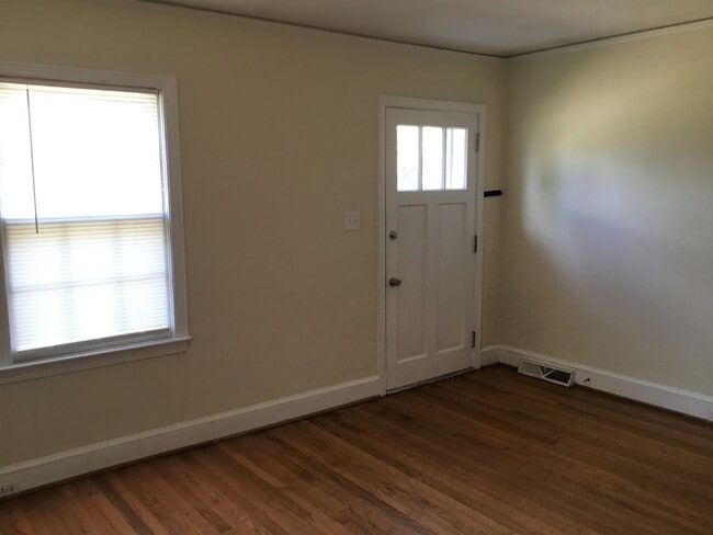 Building Photo - 1035 Candlewood Ln