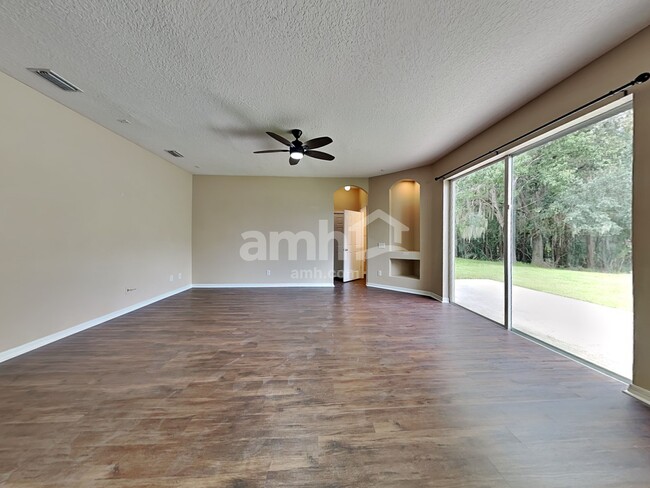 Foto del edificio - 5135 Windingbrook Trl