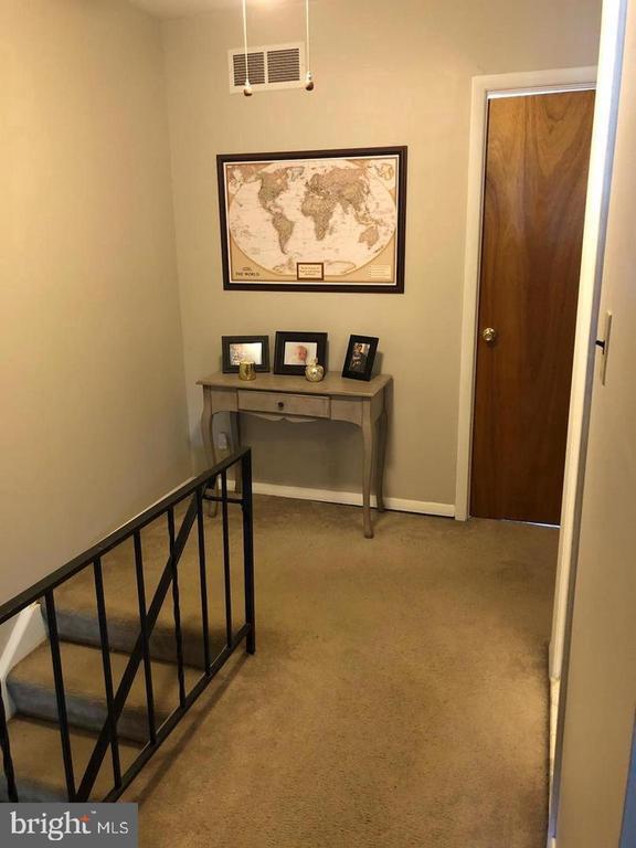 Building Photo - 425 Gatewood Ct