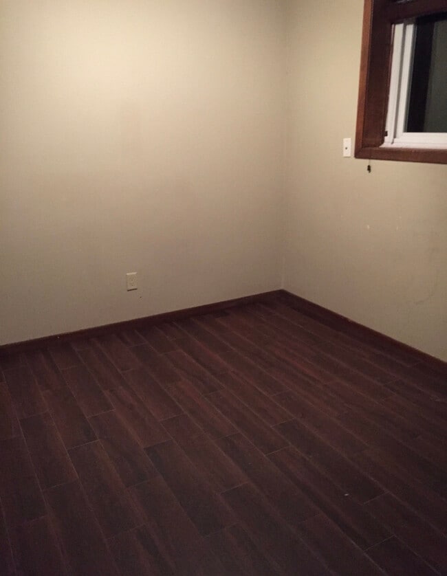 Bedroom - 2130 Davis St