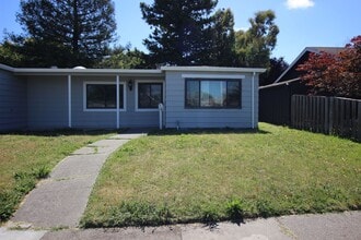 Building Photo - 1922 Moraga Dr