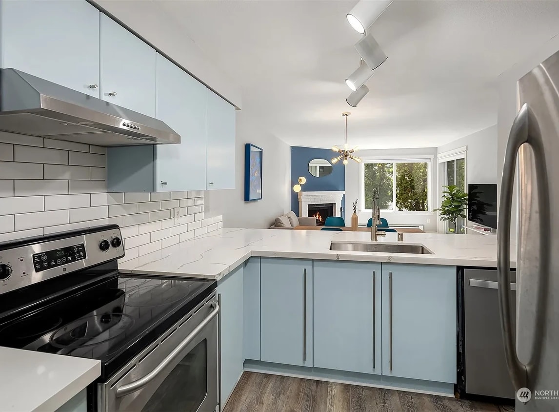 Kitchen - 11303 NE 128th St