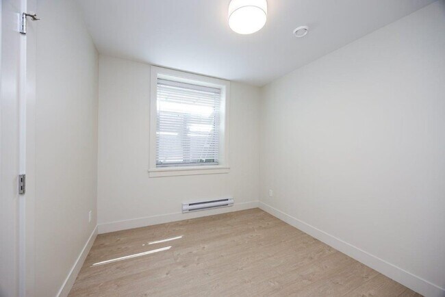 Building Photo - 620 Jones Av