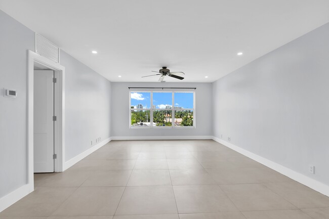 Building Photo - 1770 E Las Olas Blvd