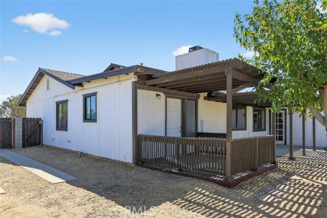 Foto del edificio - 21101 Hacienda Blvd