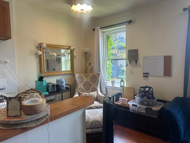 Foto del edificio - 644 W Wrightwood Ave