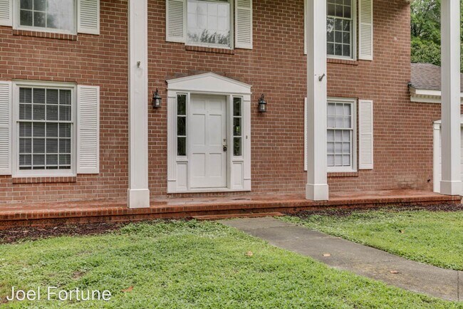 Building Photo - 3 br, 2.5 bath House - 200 Yorktown Rd