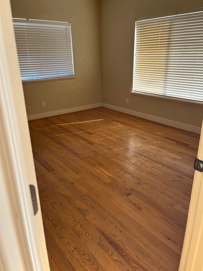 Foto del edificio - 576 W 1045 N