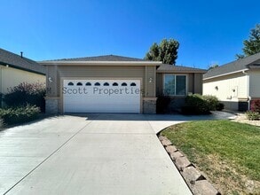 Building Photo - 1040 Aspen Grove Cir