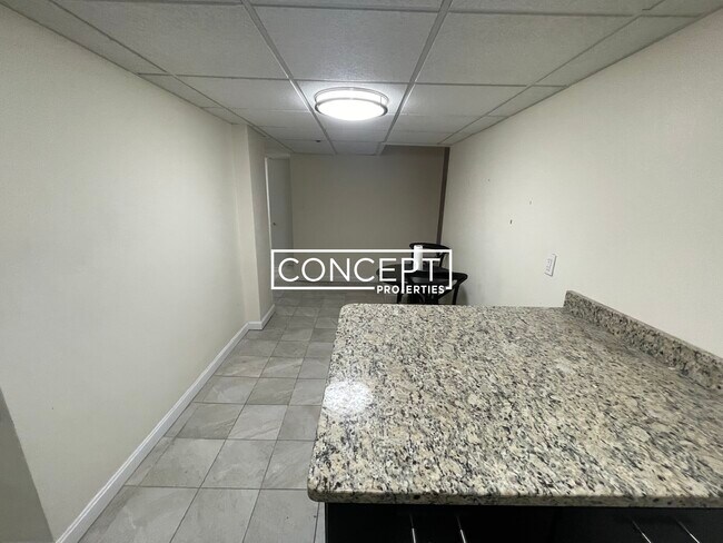 Building Photo - 62 Boylston St