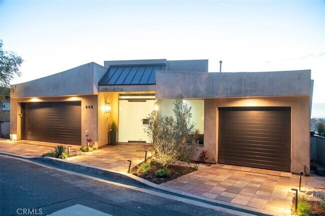 Building Photo - 648 Mystic View