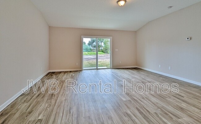 Building Photo - 4039 Barnes Rd S