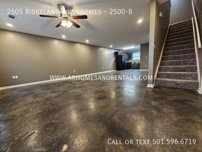 Foto del edificio - 2505 Ridgeland Cir