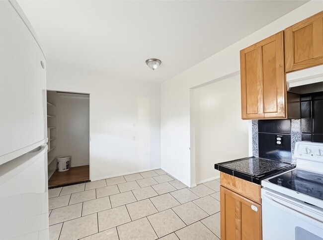 Foto del edificio - 2715 E Glenrosa Ave