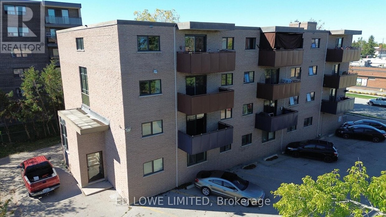 Building Photo - 7 Fittons Rd E