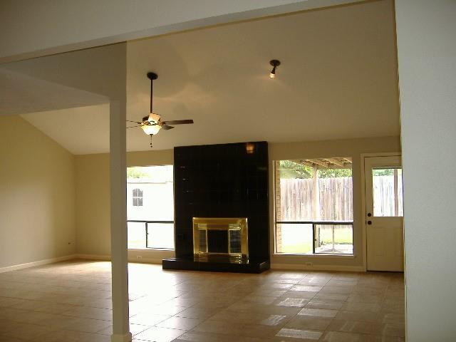 Building Photo - 2807 Pecan Ridge Dr