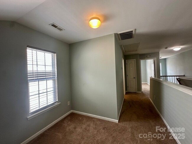 Foto del edificio - 16504 Kettlewell Ln