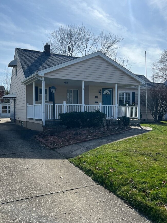 Building Photo - 86 Renee Dr