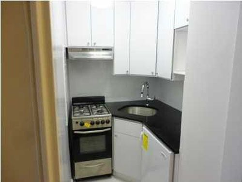 Foto del edificio - 227 E 46th St