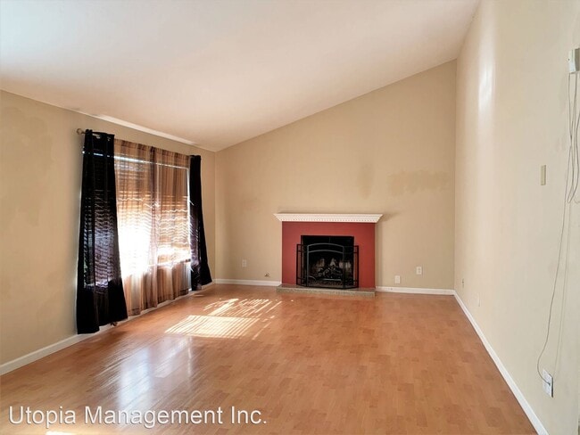 Building Photo - 3 br, 2 bath House - 318 Festival Dr.