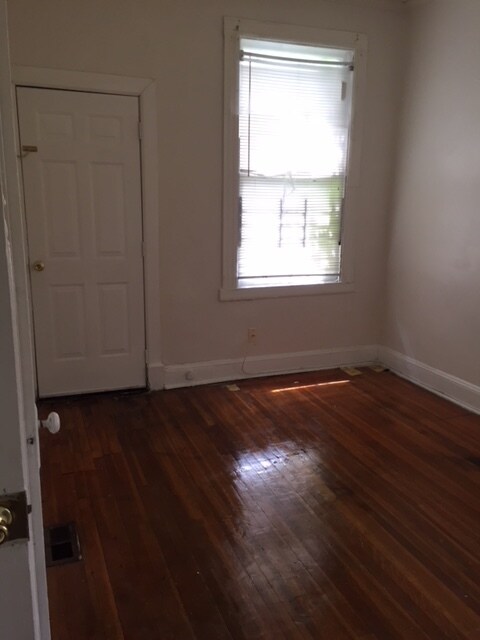 Bedroom 1 - 4033 Bonner Rd