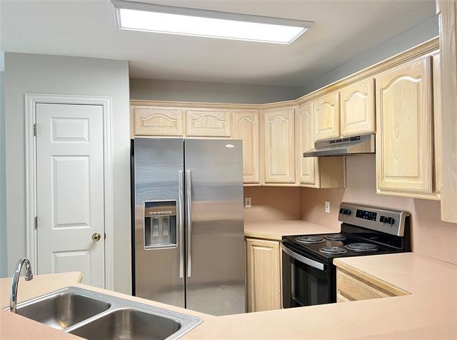 Building Photo - 2023 Brooke Dr