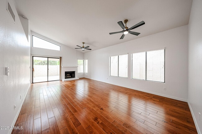 Building Photo - 9429 E Camino Del Santo