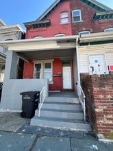 Building Photo - 1119 E State St