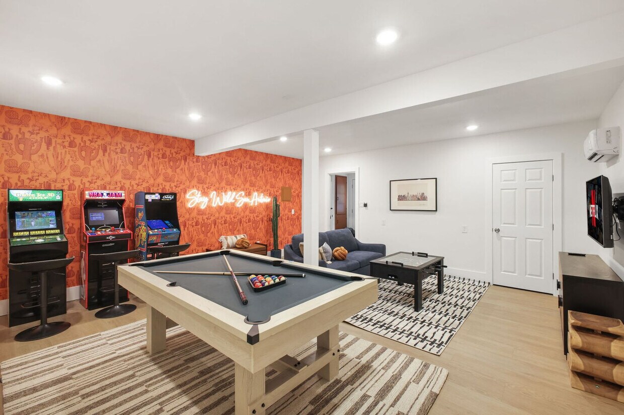 Foto principal - 5410 King Richard St