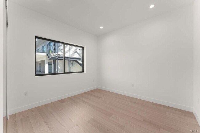 Foto del edificio - 2155 Glenada Ave