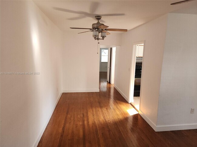 Foto del edificio - 2347 SW 16th Ct