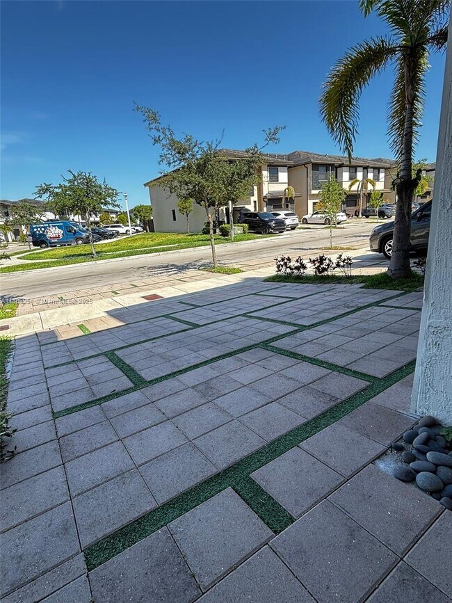 Foto del edificio - 15860 NW 91st Ct