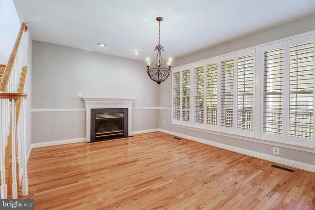 Building Photo - 4275 McClain Hill Ct