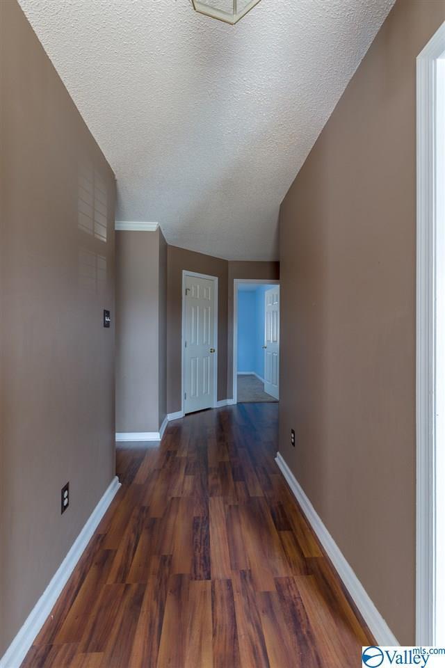 Building Photo - 111 Sunnyfield Dr